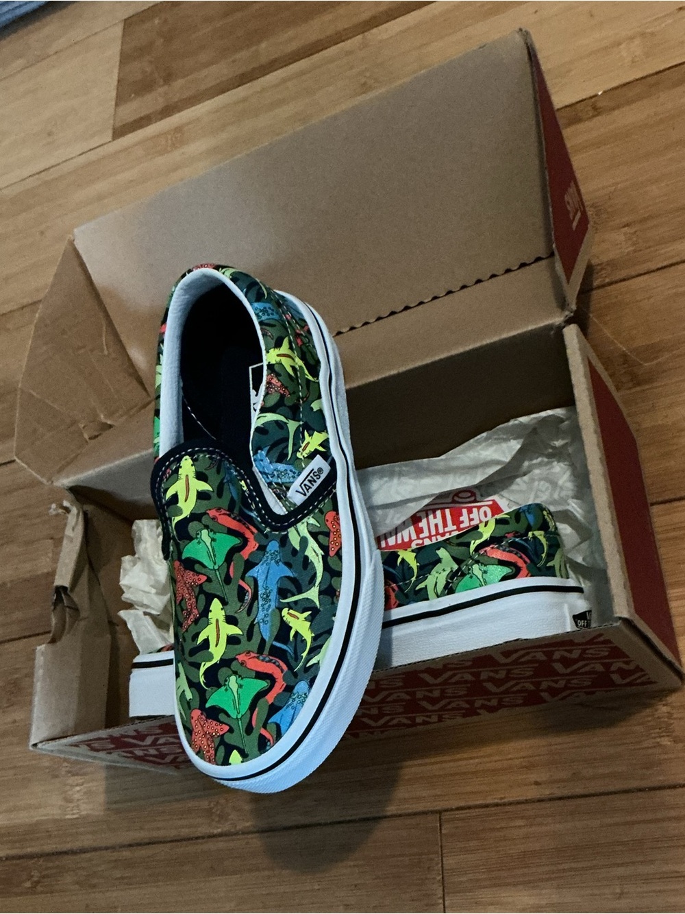 Vans Classic Slip On Kids Glow Sharks Dress Blues Skate Shoes Size 2Y New Box